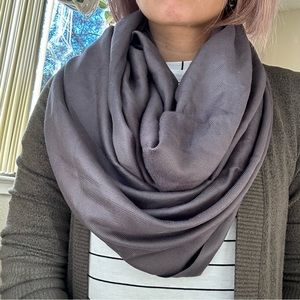 Infinity scarf